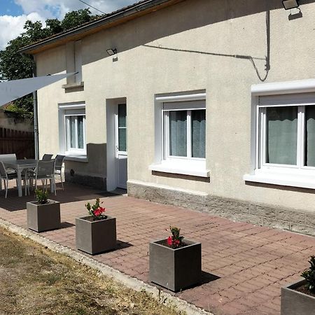 Le P'Tit Quebecois Villa Les-Trois-Moutiers Kültér fotó